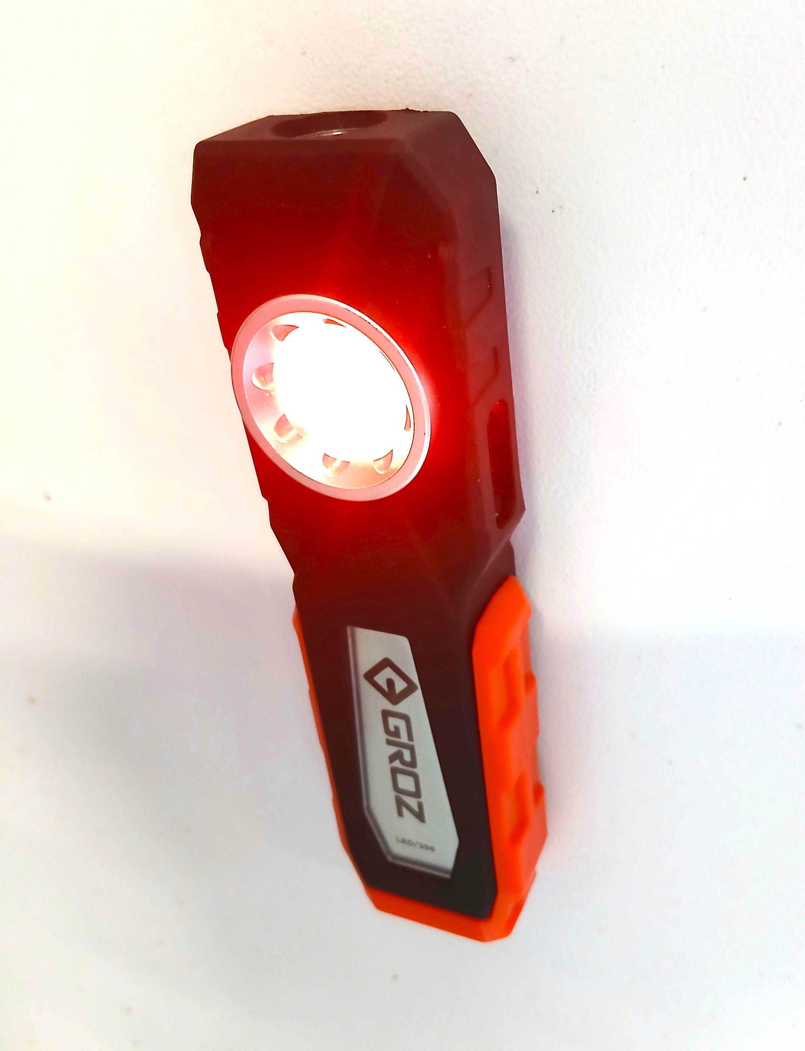 Groz LED-396 на магнітній підставці